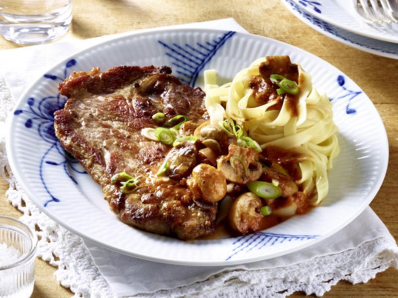 Koteletts in Pilzrahmsoße – Rezepte Koteletts in Pilzrahmsoße – Rezepte