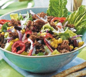 Tortilla-Salat mit Rinderhack